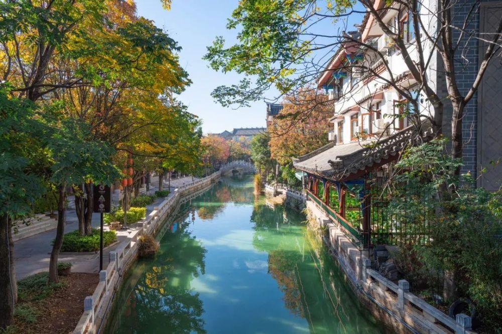 李理参加市五届人大三次会议东胜区代表团审议